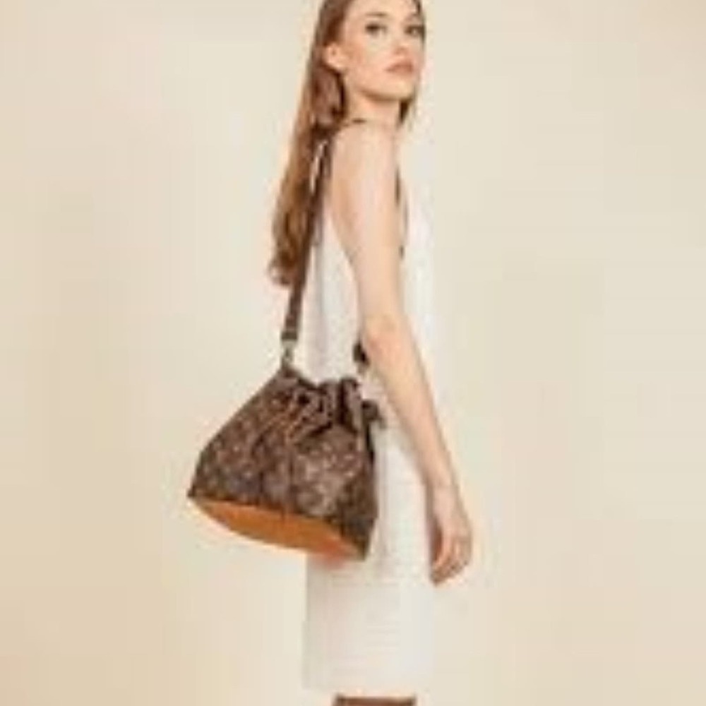 Vintage Boho Bag/ Fringeless Champagne Bag Louis Vuitton beautiful bag - Picture 2 of 9